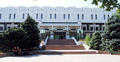 Национальная библиотека КР им. А. Осмонова с 5 июня 2020 г. начинает обслуживание в онлайн режиме.