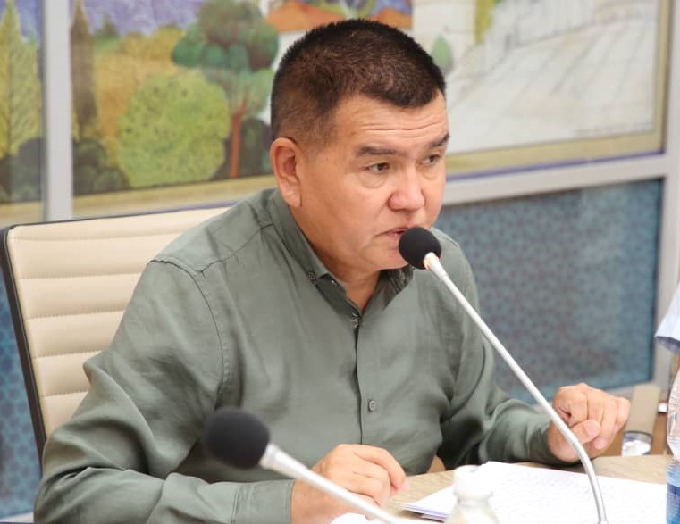 Куттумидин Базаркуловдун «Аксакал» китебинин бет ачары болуп өттү