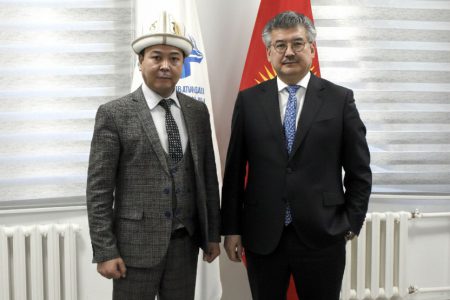 Кыргыз Республикасынын мамлекеттик катчысы Арслан КОЙЧИЕВ: «Өз жазуусу бар эл – байыркы цивилизациянын башаты»