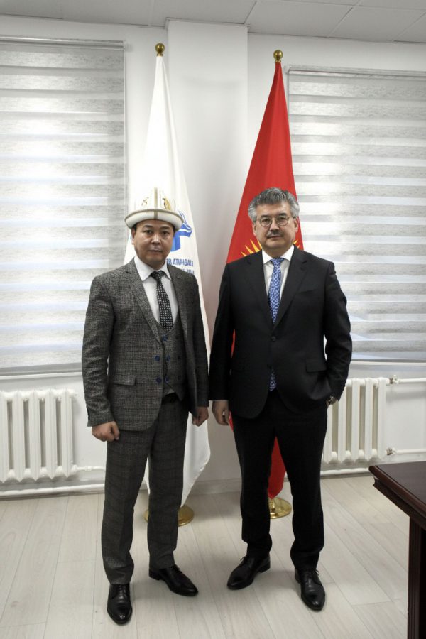 Кыргыз Республикасынын мамлекеттик катчысы Арслан КОЙЧИЕВ: «Өз жазуусу бар эл – байыркы цивилизациянын башаты»