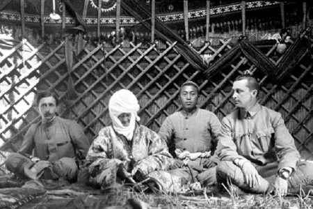 Таажысыз тарыхта калган – Курманжан датка